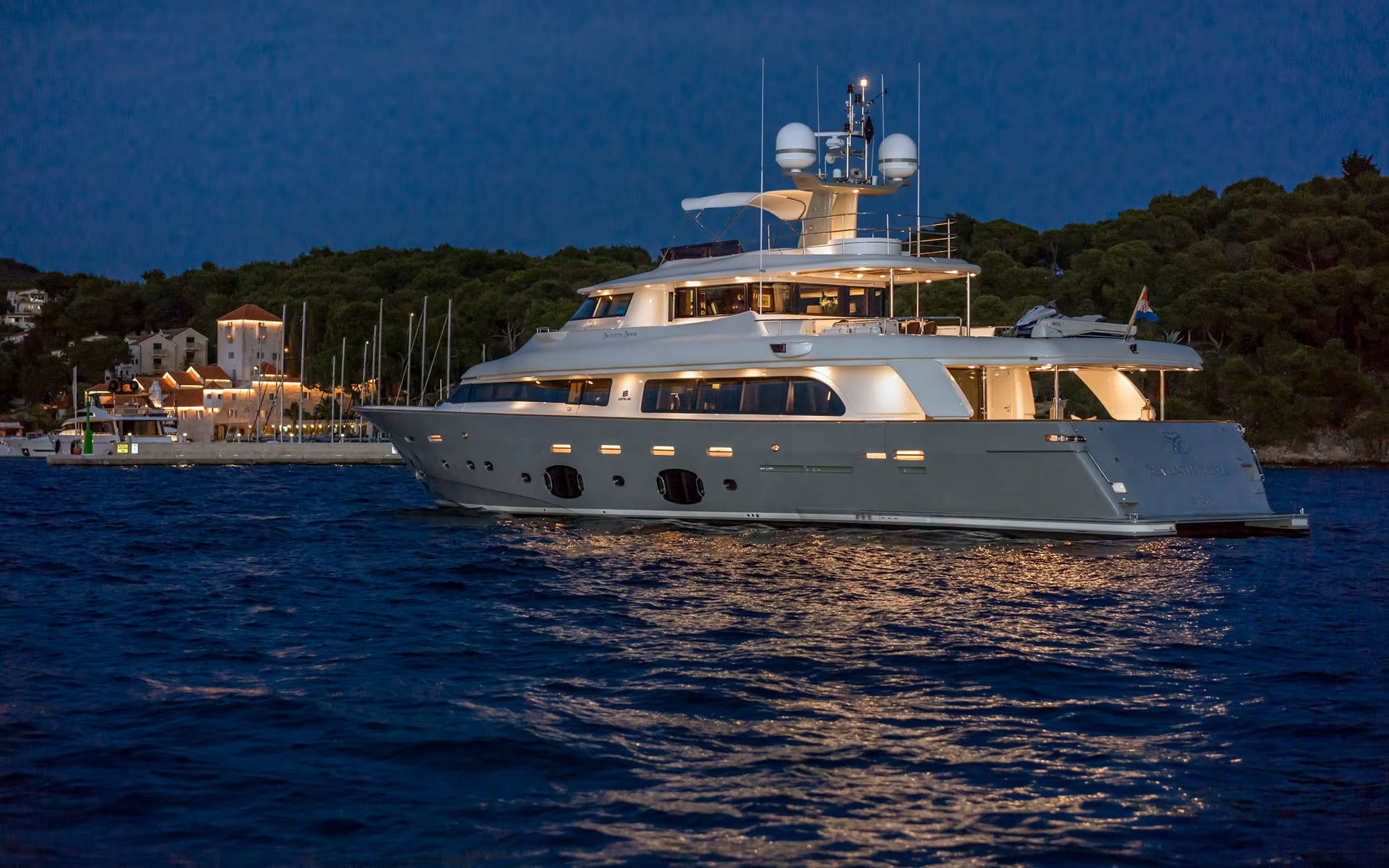 M/Y Seventh Sense 32.6m 106' 11"Custom Line 2008